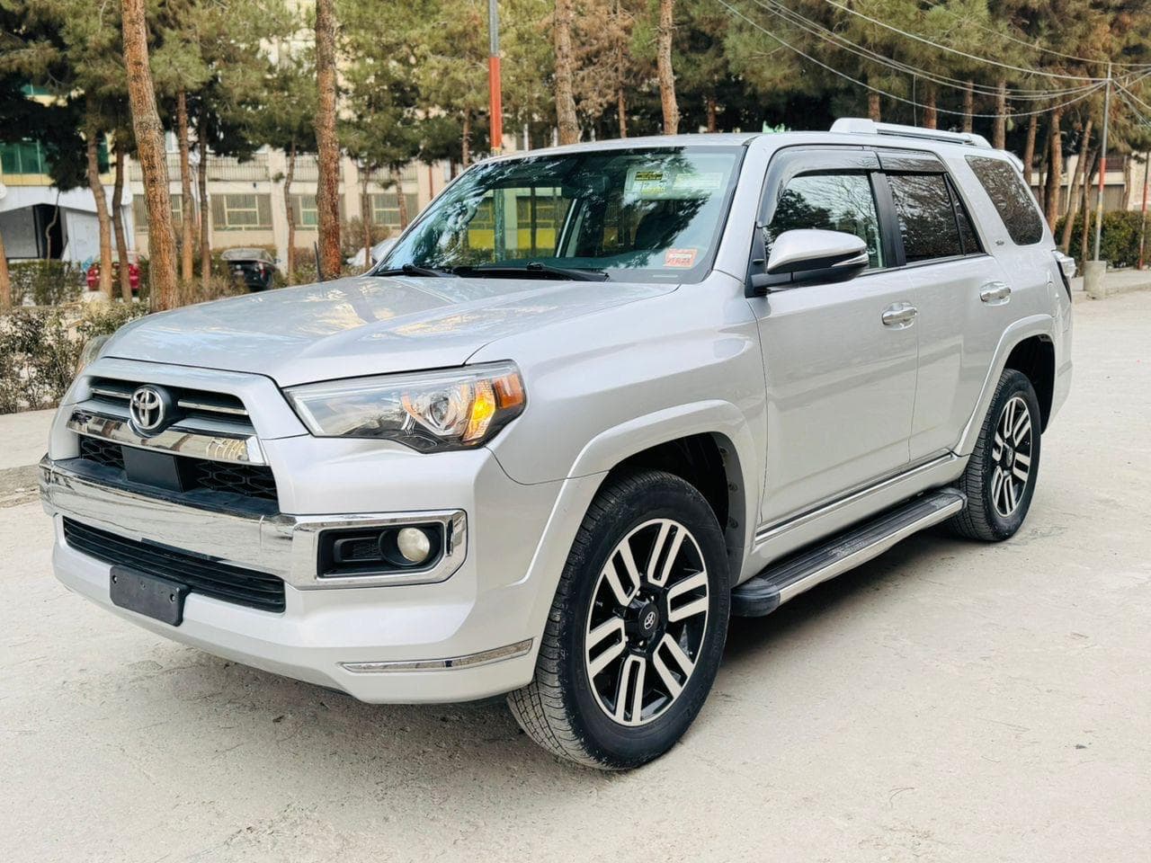 Toyota 4-Runner 2014 – څلور ټایره ډرایو له GPS لارښود سره