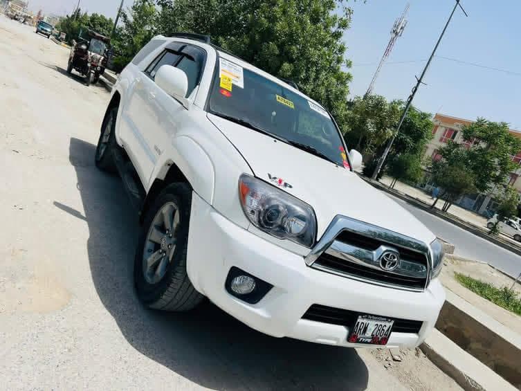 په کابل کې د Toyota 4-Runner 2008 کرایي موټر، 1 له 4 انځور