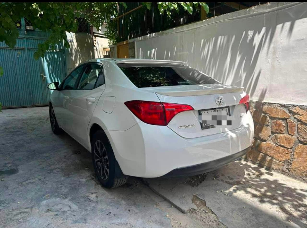 Toyota Corolla 2017 – Limousine
